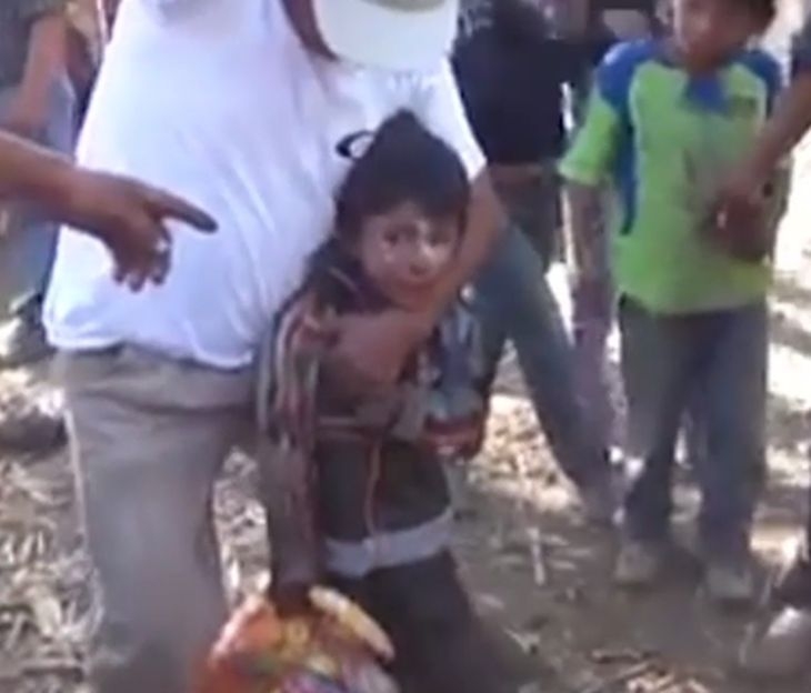 ВИДЕО с пияно 5-годишно момче потресе обществеността в Перу
