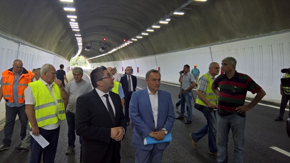 Тунел „Витиня“ остава затворен поне до средата на август, ремонти спъват трафика през лятото