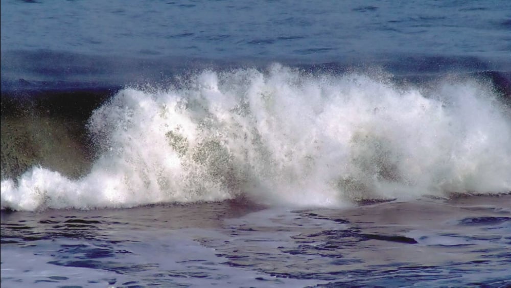 Учени разкриха колко електроенергия може да създадем благодарение на вълните