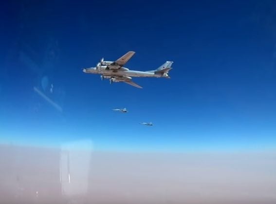 Бомбардировачи Ту-95МС подпукаха джихадистите с най-новите руски стратегически крилати ракети (ВИДЕО)