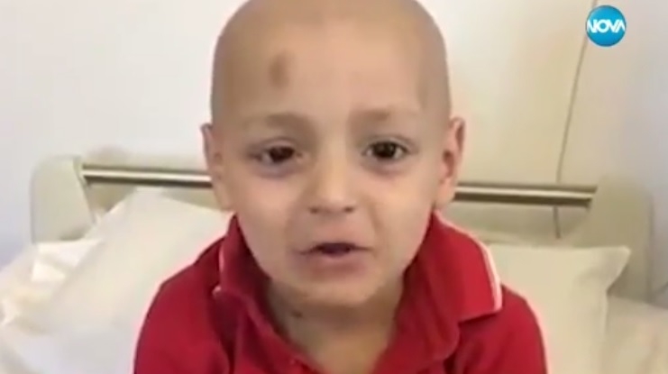 За ангелите: Историята на това 6-годишно момче трогна целия свят (ВИДЕО)