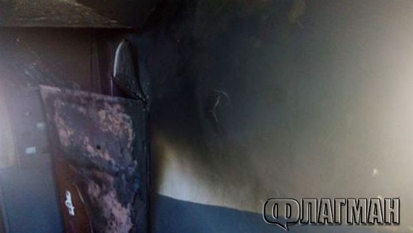 Пламна общинско жилище в бургаския „Меден рудник”, дете е откарано в болница (СНИМКИ)