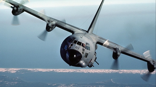 Военнотранспортен самолет с 8 души на борда се разби в САЩ (СНИМКА)