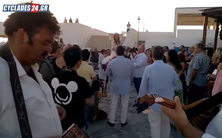 Сватбата на Миконос, която ще се помни винаги! Младоженецът в шок от булката (ВИДЕО) 