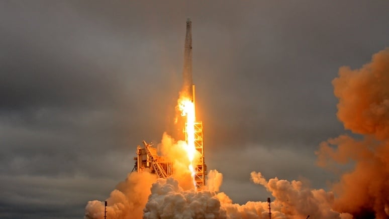 Popular Mechanics: Илон Мъск успешно превзема космическия пазар