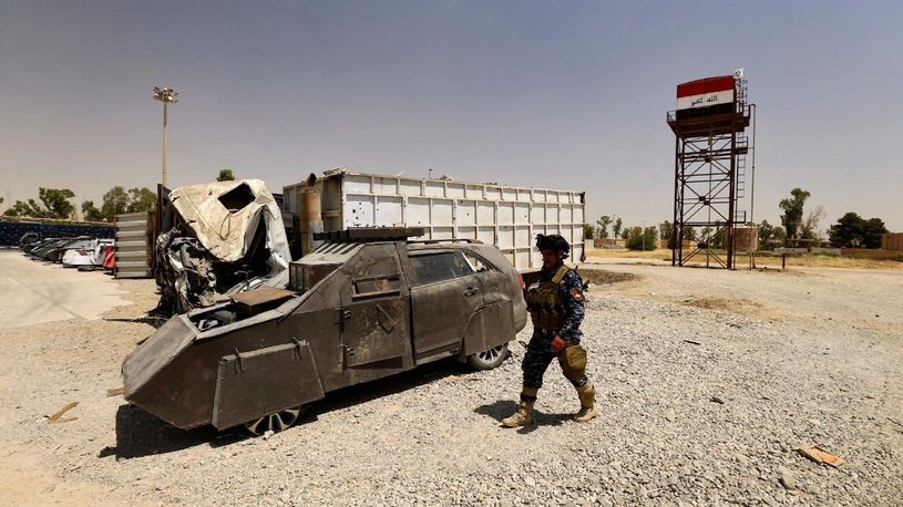 В освободения Мосул показаха автомобилите на ИДИЛ, сеещи смърт в самоубийствени атентати (СНИМКИ)