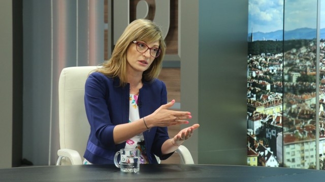 Екатерина Захариева: Няма да преговаряме повече с Македония