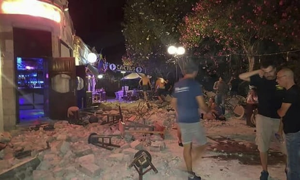 The Guardian: Поне 100 са ранени в земетресението от 6,7 по Рихтер в Турция и Гърция, жертвите засега само 2