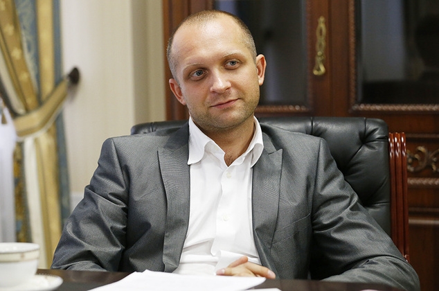  Украински депутат след мегаподкуп: Който не може да си купи два iPhone-а наведнъж, е голо*ъзец