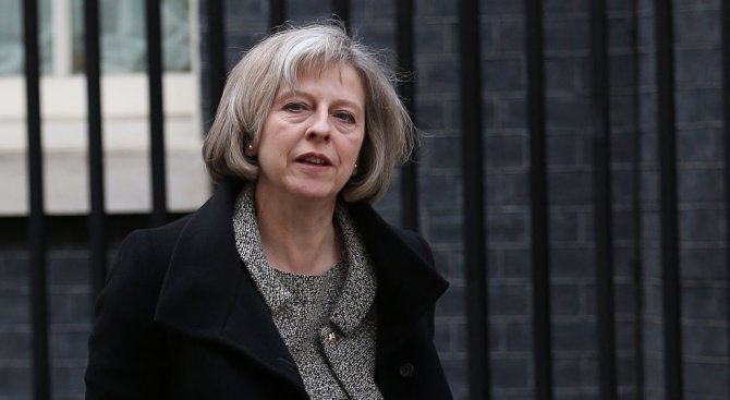 Британски депутати поискаха оставката на Тереза Мей