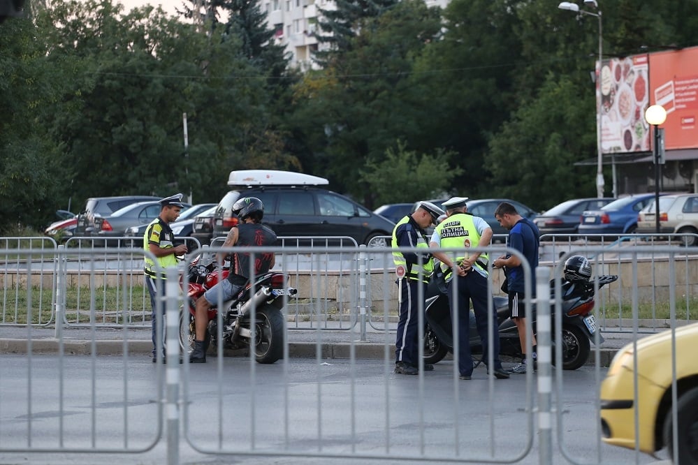 Ексклузивно в БЛИЦ от съвместната акция със СДВР срещу „моторджиите – пирати”: Ето какви трикове използват (СНИМКИ)