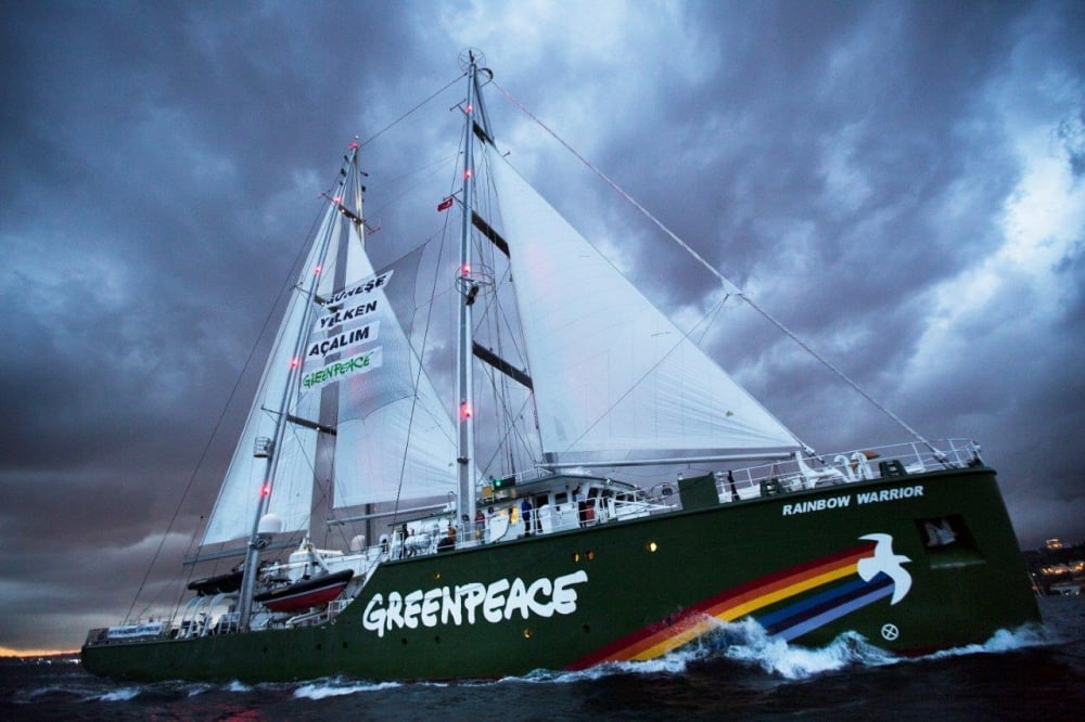 Ветроходът Rainbow Warrior на Грийнпийс пристига в България (СНИМКИ)