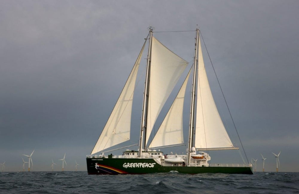 Ветроходът Rainbow Warrior на Грийнпийс пристига в България (СНИМКИ)