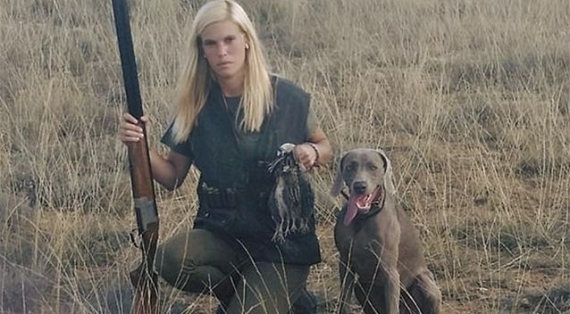 Зоозащитници злобно обиждат и издевателстват над блогърка ловец, даже и след нейното самоубийство (СНИМКИ)