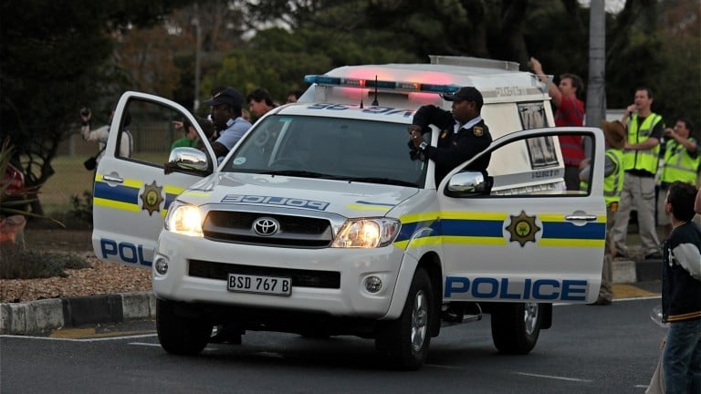Двама загинали и 17 ранени на мач в ЮАР