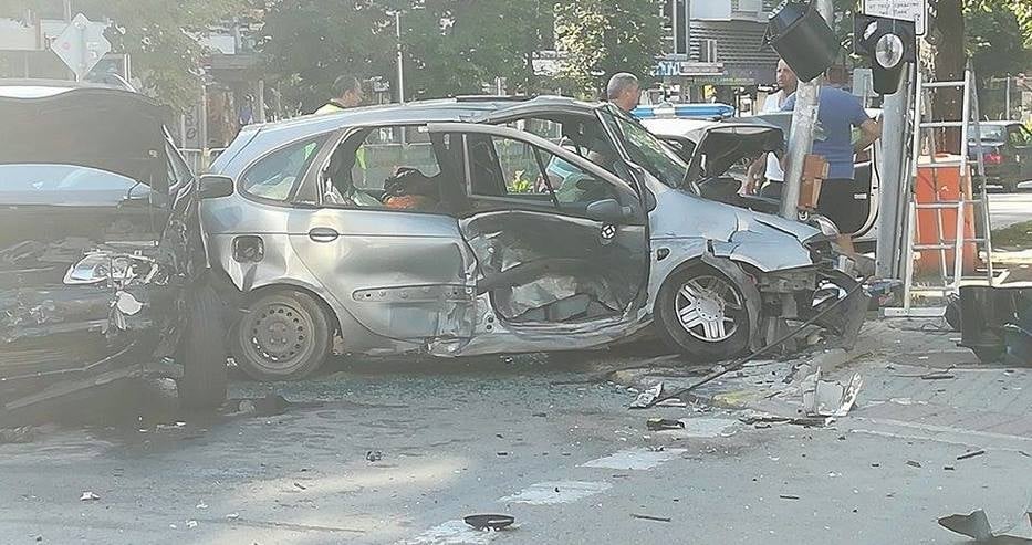 Сигнал до БЛИЦ: Меле в центъра на София – има пострадал