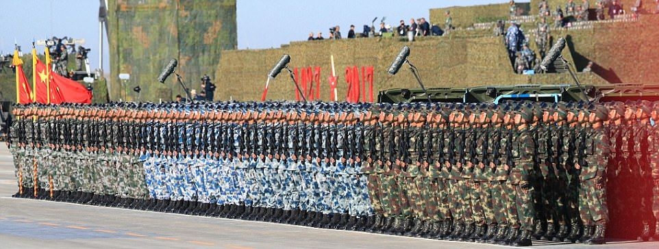 Си Дзинпин нахъса най-голямата войска на планетата: Светът е станал много опасен, трябва ни силна армия! (СНИМКИ/ВИДЕО)