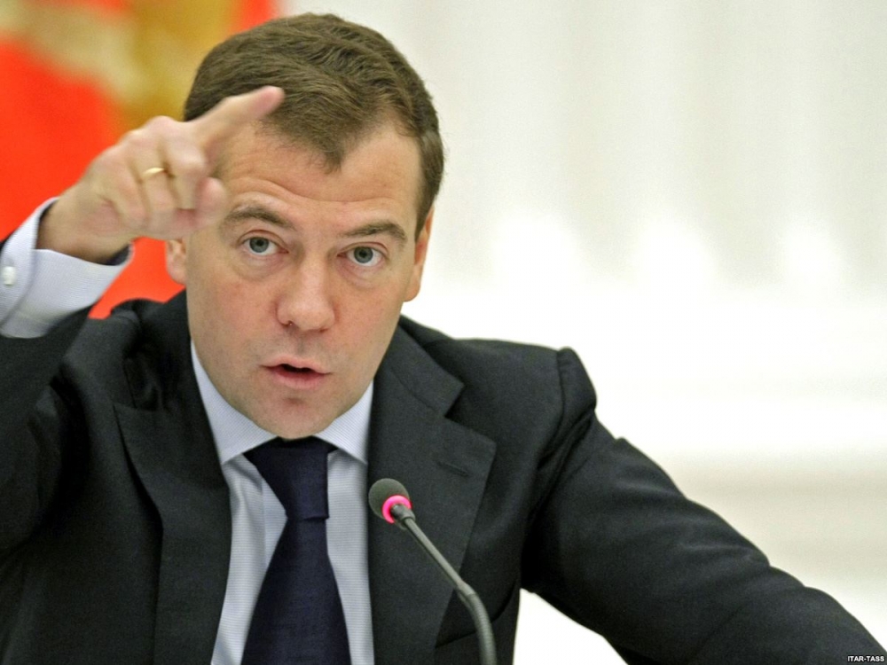 Медведев за санкциите: Статуквото победи Тръмп
