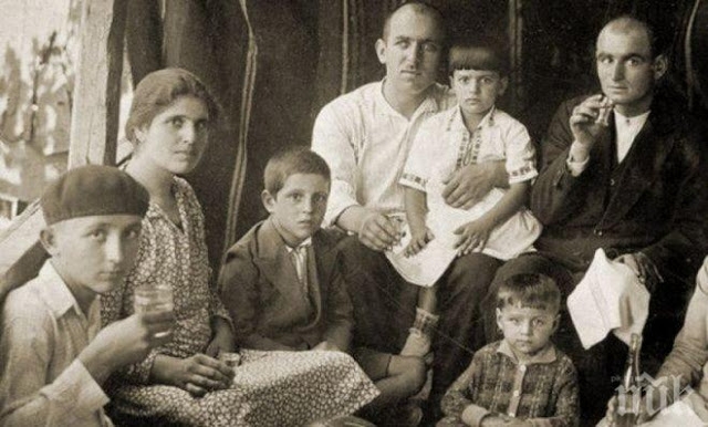 Чували сте тези български фамилии, но дали знаете какво означават?