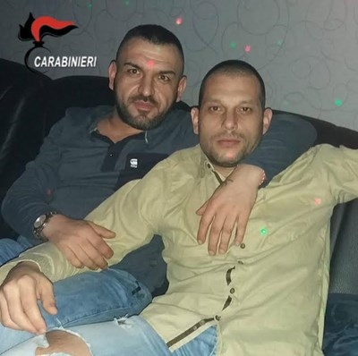 Познавате ли тези двама българи? Арестувани са в Неапол  и са част от жестока банда, грабела и убивала наред (СНИМКИ/ВИДЕО)