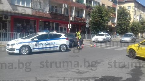 Страшен екшън на пъпа на Дупница, патрулки блокираха площада (СНИМКИ)