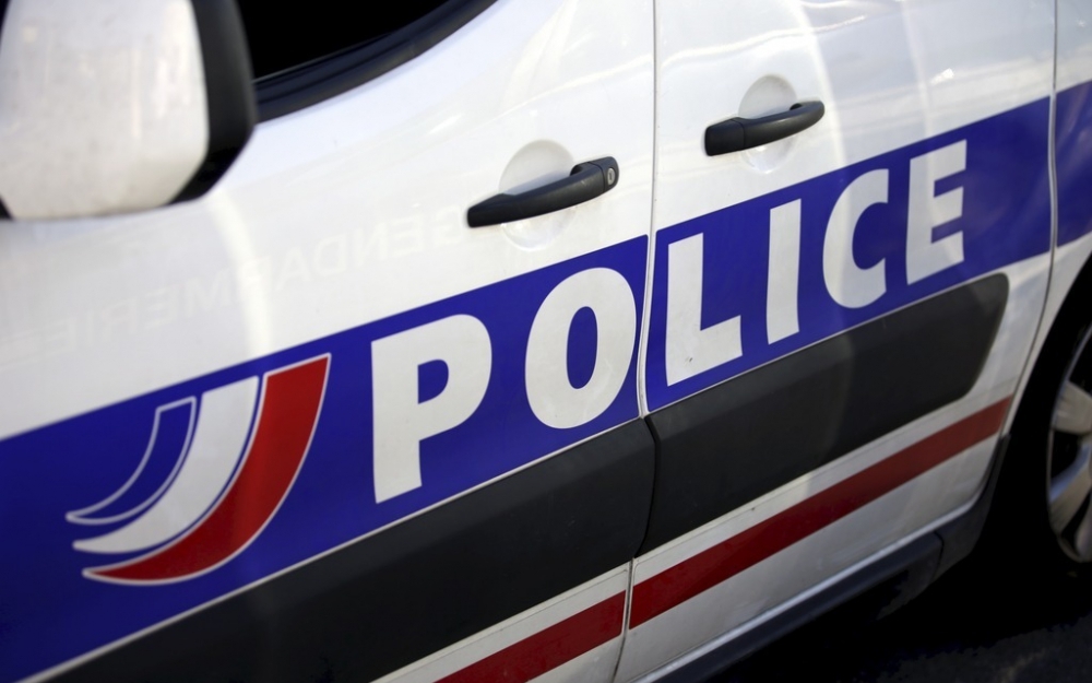 Среднощен екшън във Франция! Полицай рогоносец застреля двама пожарникари и си тегли куршума