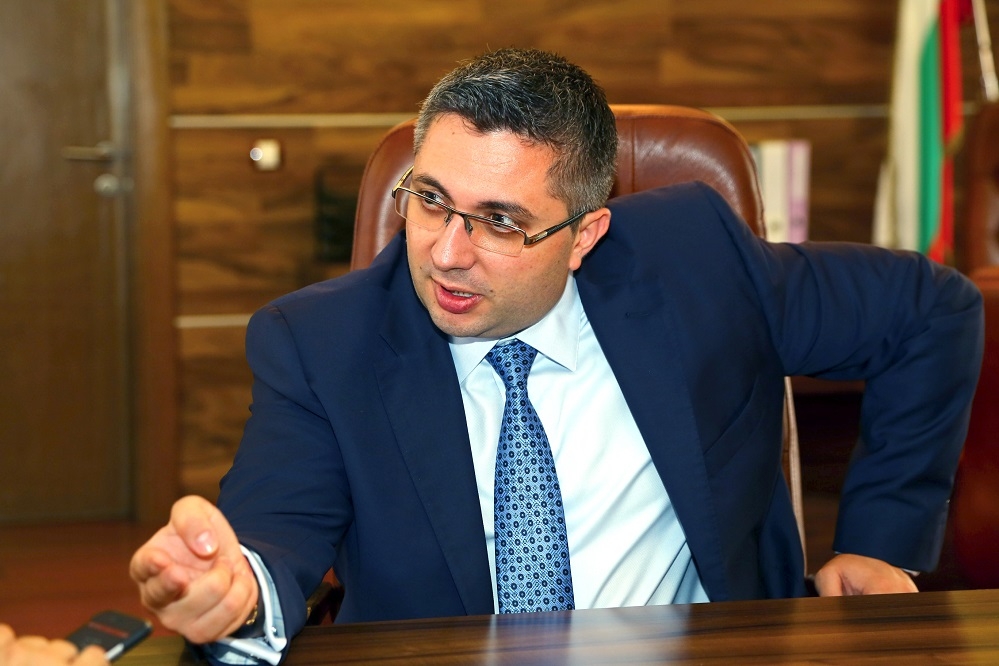 Министър Нанков обясни какво се прави, за да не се повтори трагедията с прегазения на зебра ученик