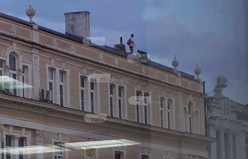 Безумието "опасно селфи" няма край! Това видя ужасена очевидка в Пловдив (СНИМКИ)