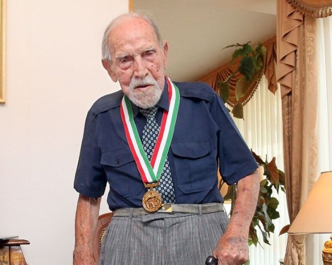 На 102 години издъхна капитан Васил Вълчанов - човекът, който бе много по-известен в Алжир, отколкото у нас (СНИМКИ)