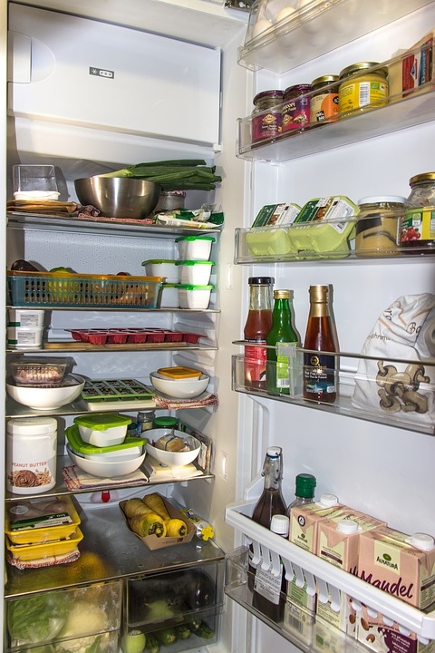 Ако държите храна в хладилника, то задължително вижте тези полезни трикчета (СНИМКИ)