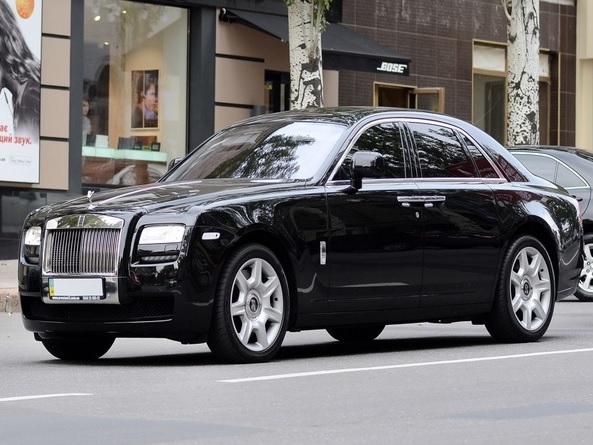 Общински съветник и наследник на акциите на Митьо Очите си купи първия Rolls-Royce Ghost