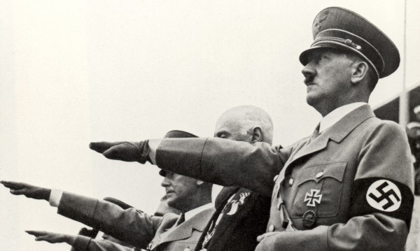 Американец се напи, поздрави германец като Хитлер и се случи случка 