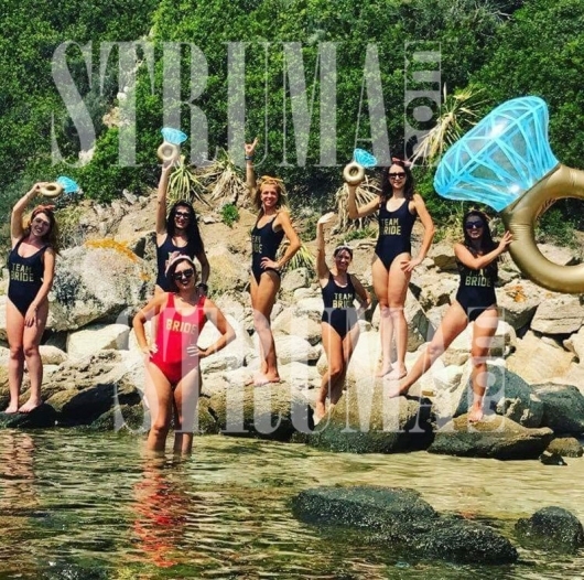Моминско парти за чудо и приказ вдигнаха петричанки на гръцки плаж (СНИМКИ)