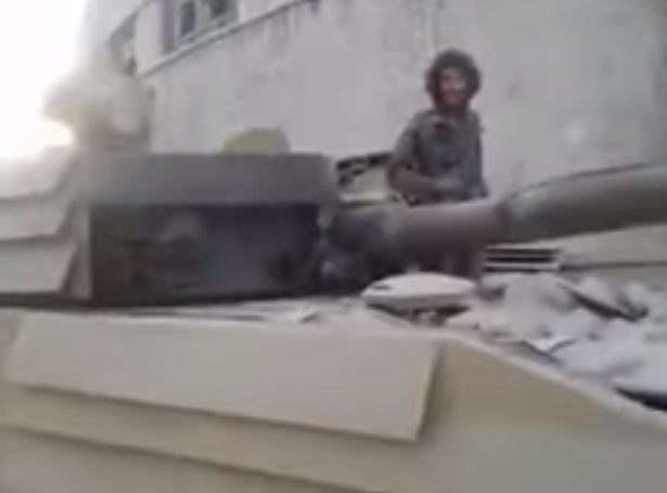 В Сирия отново руски танк Т-72 издържа удар на американска ракета TOW (ВИДЕО)   