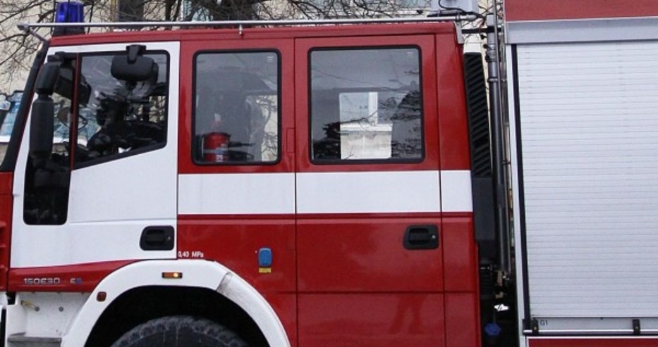 Огнен ужас на магистралата Варна - Бургас! На мястото пристигнаха пожарни и линейка