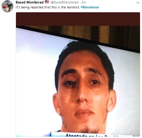 Ексклузивно и само в БЛИЦ! Терористът Дрис Оукабир след касапницата в Барселона се фука в мрежата с автомат и зловещ зов: Смърт, смърт, смърт! (СНИМКИ/ВИДЕО)