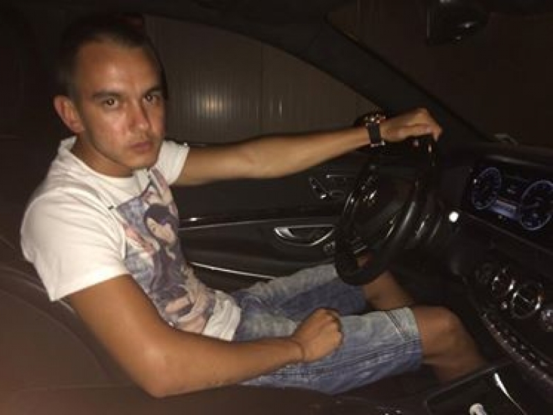 Пловдивски плейбой се подигра със смъртта във Фейсбук и направи нещо немислимо с колата си (СНИМКИ)