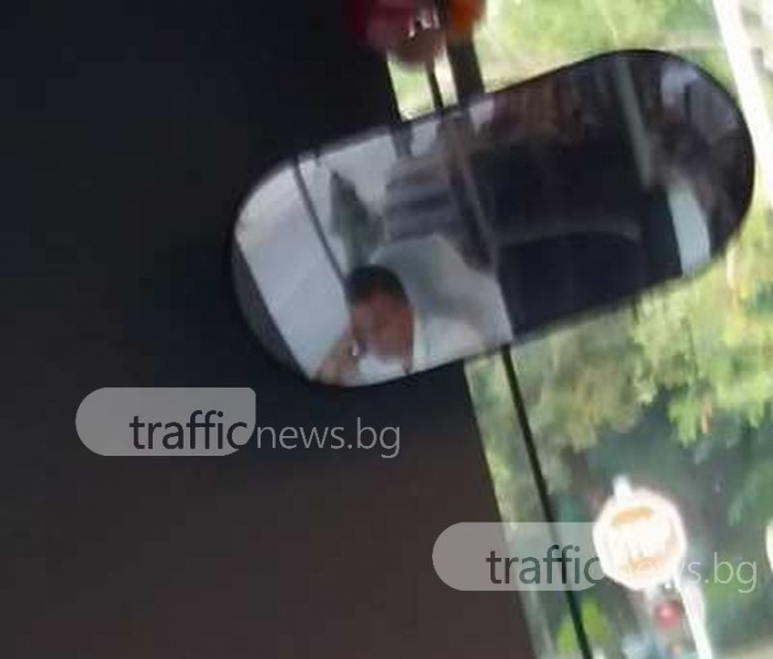 Пътник в градския транспорт направи забележка на шофьора и съжали жестоко (СНИМКИ)