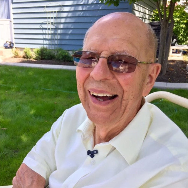 94-годишен дядо загуби своята любима след битка с рака, но това, което направи после, ще ви разтрепери (СНИМКИ/ВИДЕО)