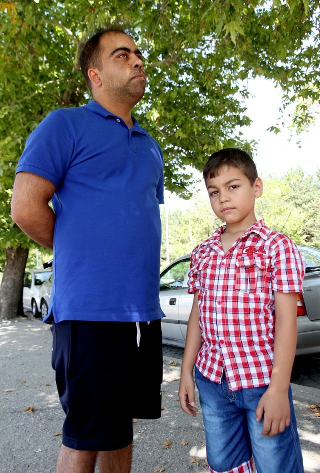 Роми без бански се оплакват, че не ги пуснали на басейн в Пловдив, въпреки че имали чехли и хавлия (СНИМКИ)