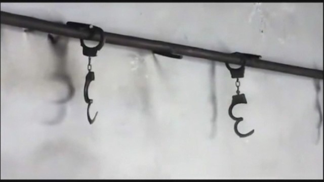 Брутално ВИДЕО показа уреди за мъчения в затвор на „Ислямска държава“ (ВИДЕО)