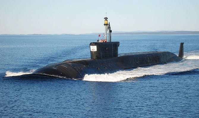 Подсилване: Москва прати подводниците от флота в Черно море "Колпино" и "Велики Новгород" в Средиземно море