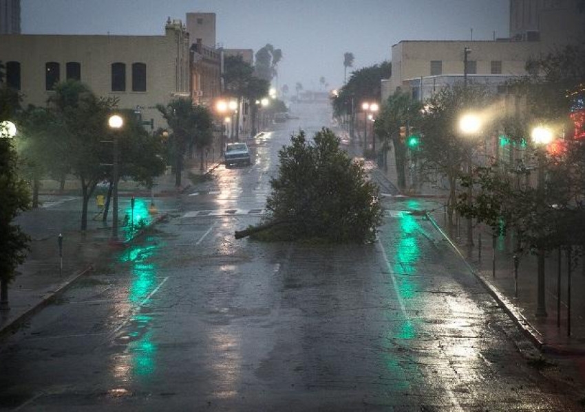 Ураганът "Харви" продължава да убива в Тексас
