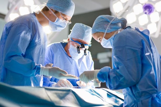 Уникална операция на сиамски близнаци бе извършена от лекари (СНИМКИ/ВИДЕО)