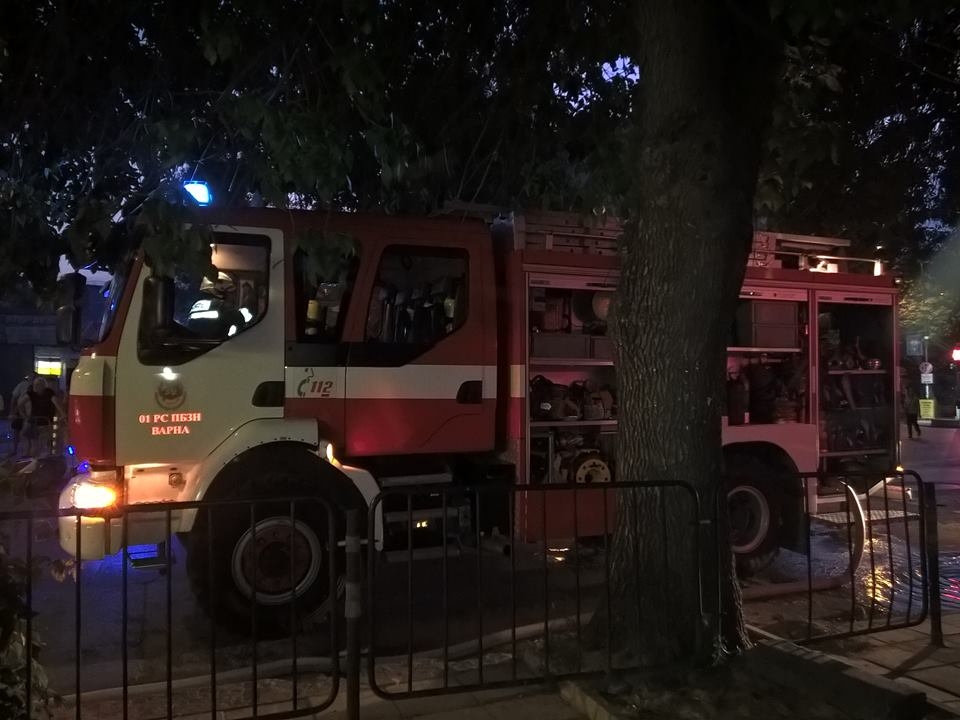 Сигнал до БЛИЦ: Пожар горя в жилищен блок в столицата