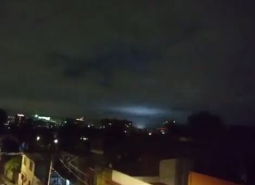 След мощния трус в Мексико: Странни зелени светлинки се появиха в нощното небе (ВИДЕО)