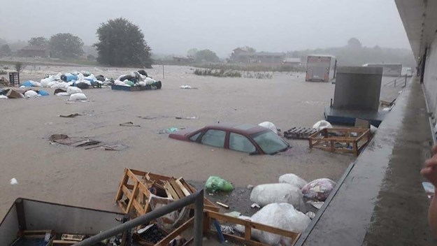 Като след урагана Ирма: Обявиха извънредно положение в Хърватия след потопа (СНИМКИ/ВИДЕО)