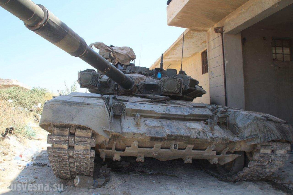 Руски танкове Т-90 пристигнаха в Алепо, подготвя се настъпателна операция (ВИДЕО)