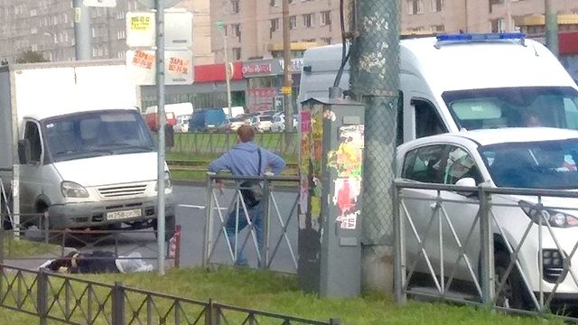 Много странен случай в града на Путин! На една улица трима непознати мъже едновременно изпаднаха в безсъзнание, единият умря веднага (СНИМКИ)
