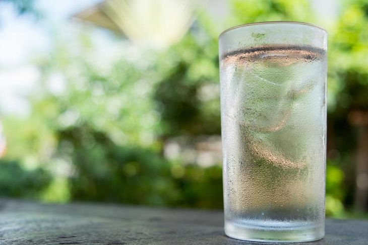 Истината за пиенето на вода: Кога и по колко чаши дневно трябва да приемаме